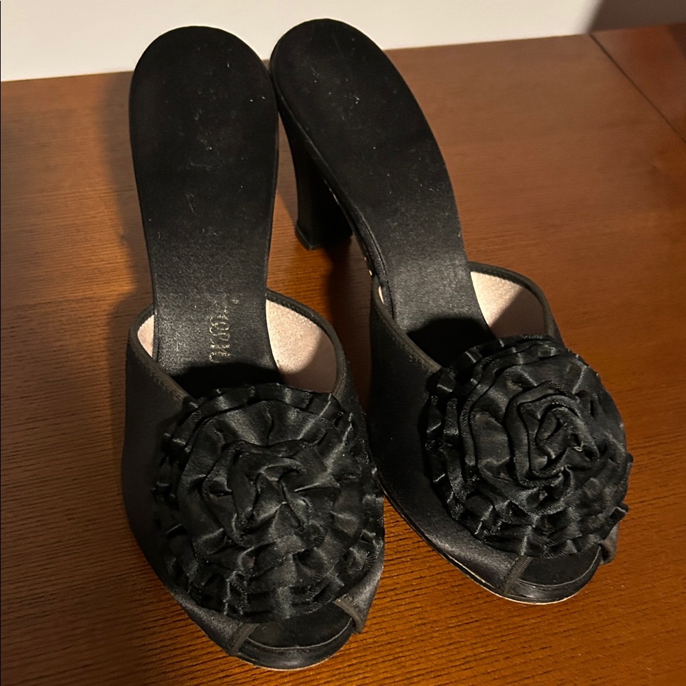 Vintage Black Satin Boudoir Slipper Pumps — Daniel Green